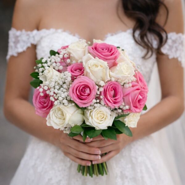 Buquê de noiva rosas branco e rosa